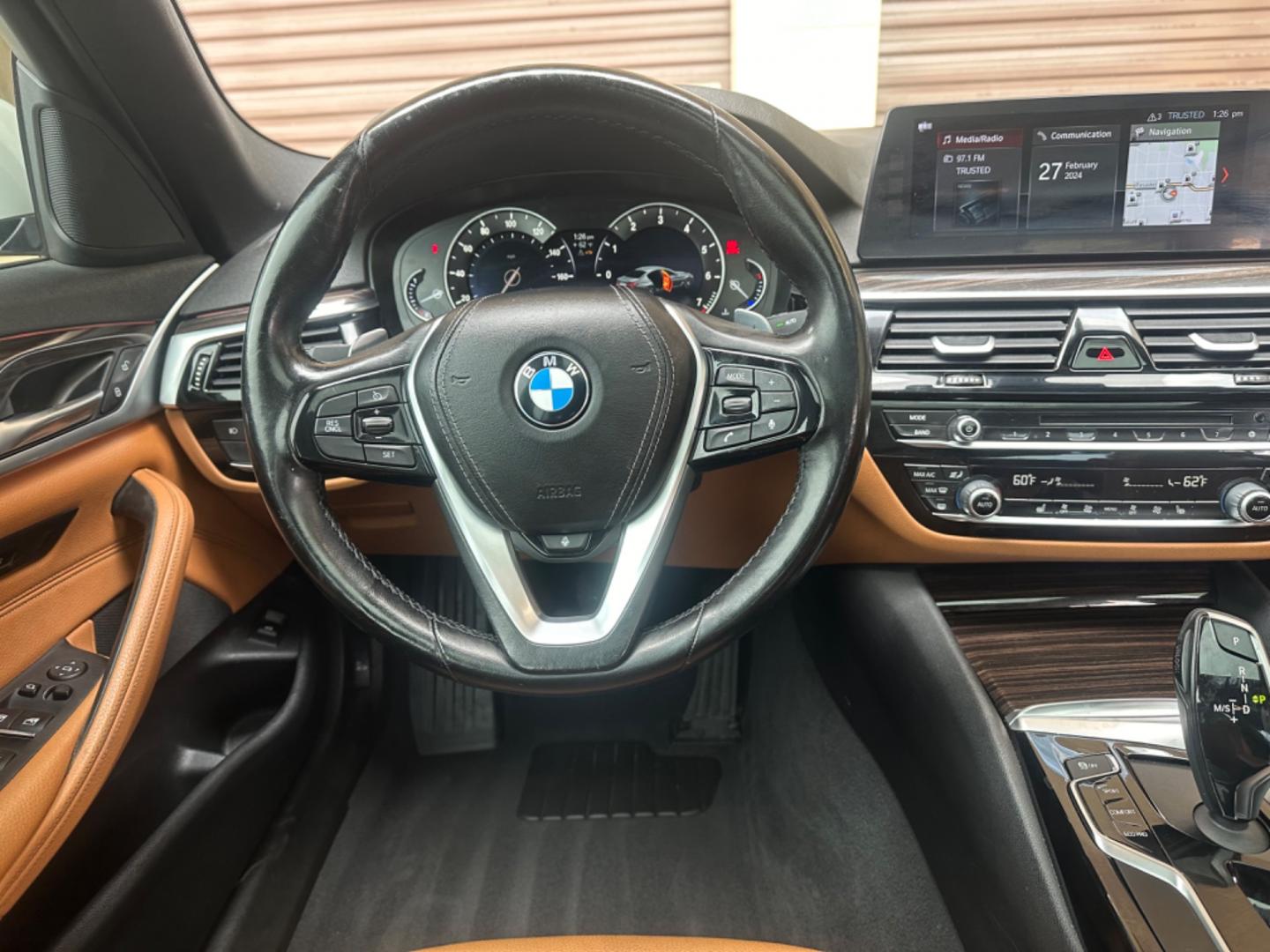 2018 WHITE /Black BMW 5-Series leather (WBAJA5C59JW) with an 2.0 Turbo engine, Automatic transmission, located at 30 S. Berkeley Avenue, Pasadena, CA, 91107, (626) 248-7567, 34.145447, -118.109398 - Low Miles!! Step into the world of luxury and innovation with our 2018 BMW 5-Series 530i, now available at our Buy Here Pay Here (BHPH) dealership in Pasadena, CA. Tailored for car enthusiasts in Altadena CA, Glendale CA, Los Angeles CA, and throughout LA County, this prestigious pre-owned BMW 530 - Photo#26